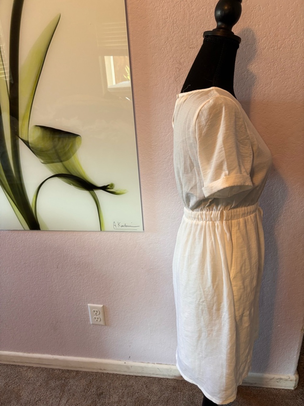 Dress size small - Picture 2 of 3